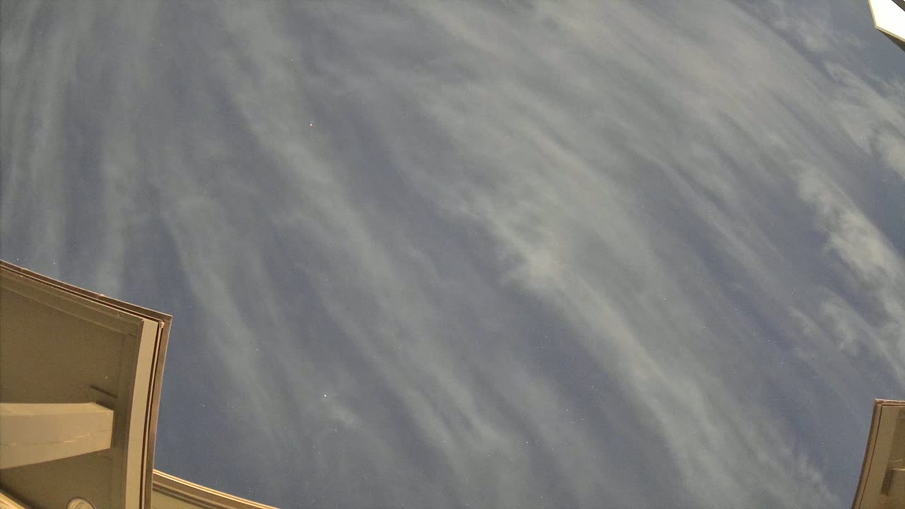 Night-sky still from the Aircraft sighting captured 2026-10-17 09:05 UTC